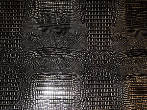 Black Silver Alligator Embossed Faux Leather Vinyl Silk Back 14”x140” Table Runner || Home Décor