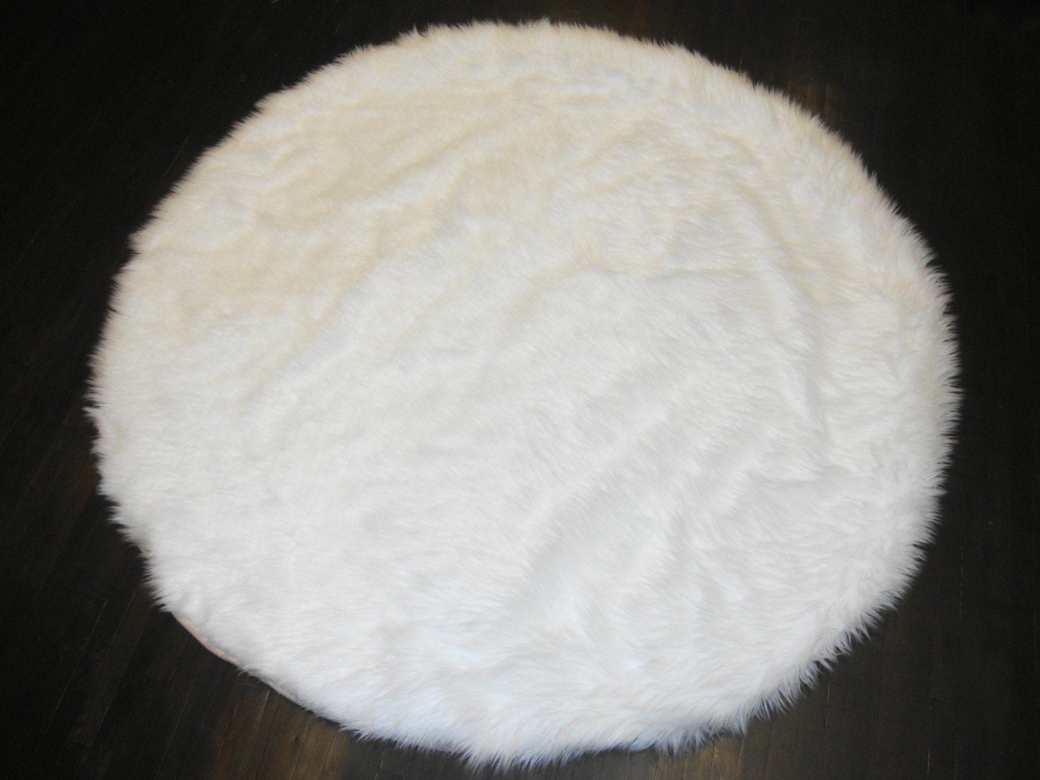 White Faux Shaggy Sheepskin Round 8' Diameter Area Rug || Home Decor