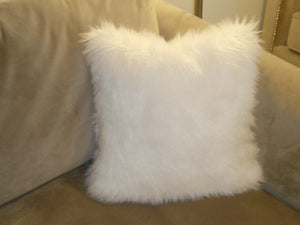 Set of 5 White Shaggy Faux Fur 18"x18" Pillow Cushions || Home Decor